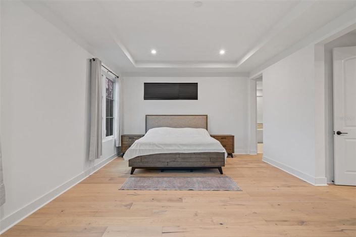 Image No.51-7 Bed Property for sale