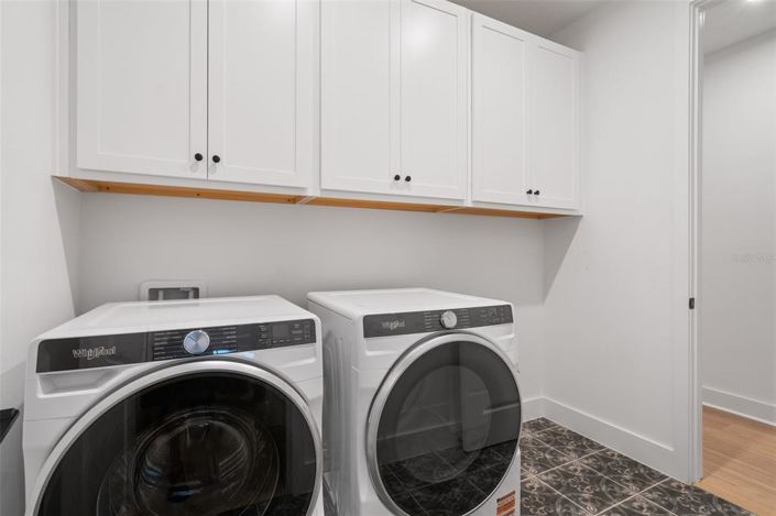 Image No.56-7 Bed Property for sale