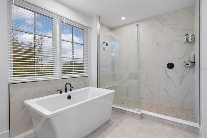 Image No.58-7 Bed Property for sale