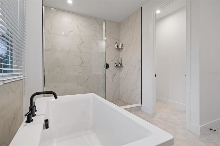 Image No.59-7 Bed Property for sale