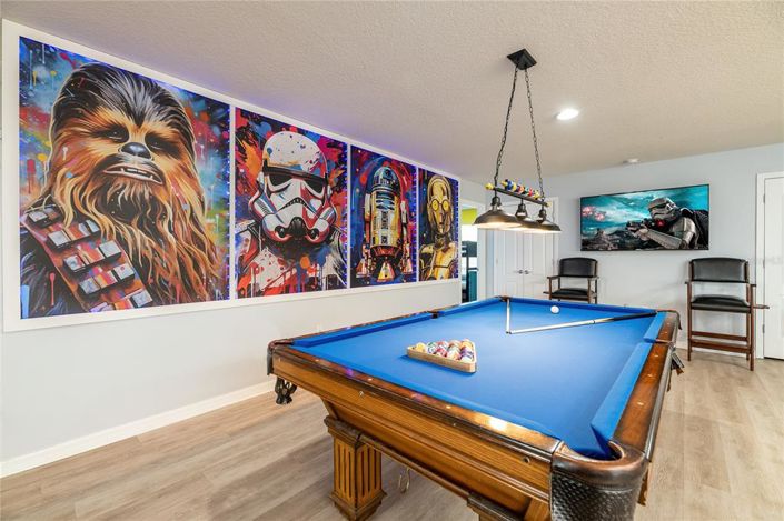 Image No.13-9 Bed Property for sale