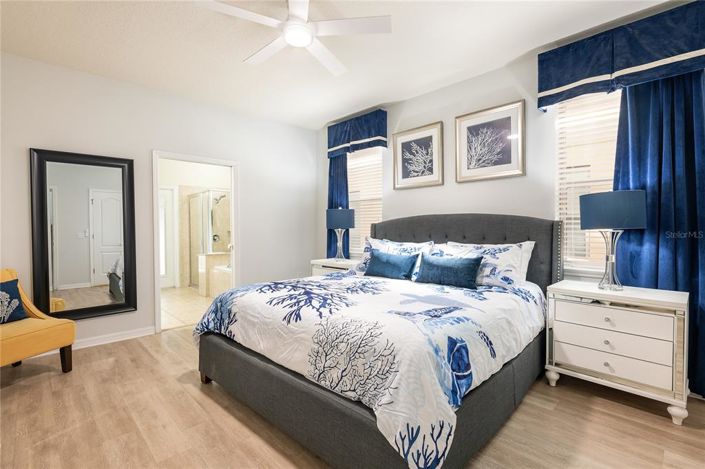 Image No.20-9 Bed Property for sale