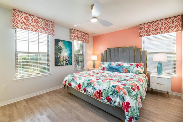 Image No.29-9 Bed Property for sale