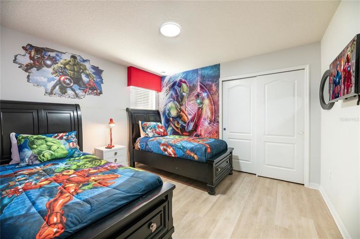 Image No.37-9 Bed Property for sale