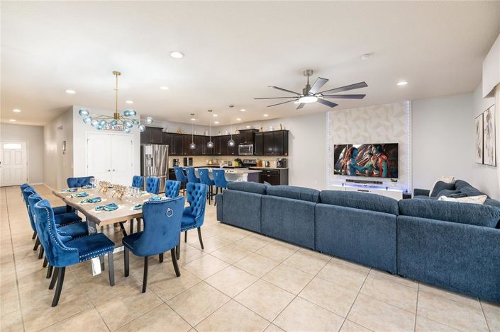 Image No.4-9 Bed Property for sale