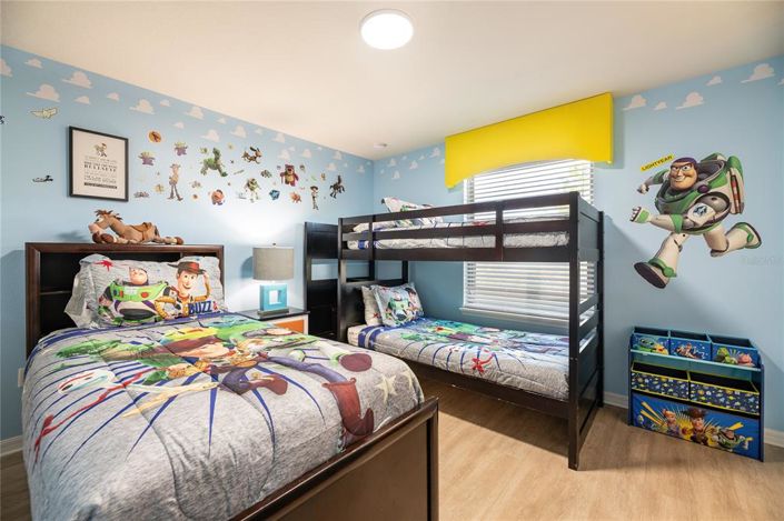 Image No.43-9 Bed Property for sale