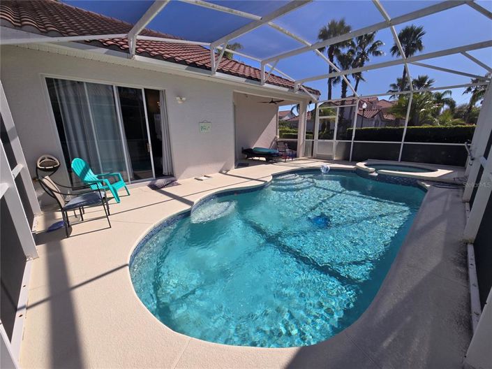 Image No.13-3 Bed Townhouse for sale