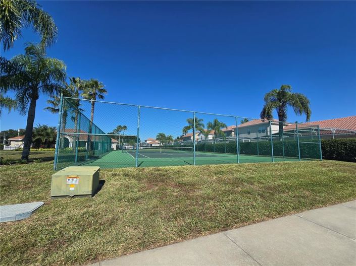 Image No.16-3 Bed Townhouse for sale