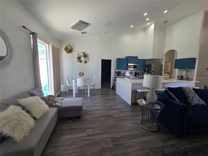 Image No.4-3 Bed Townhouse for sale