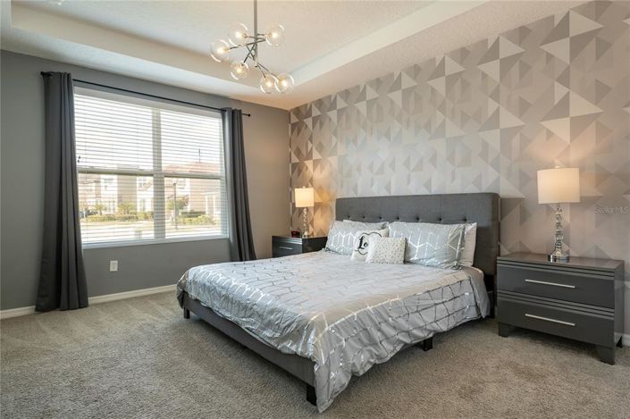 Image No.12-9 Bed Property for sale