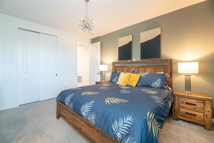 Image No.24-9 Bed Property for sale