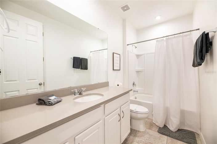 Image No.33-9 Bed Property for sale