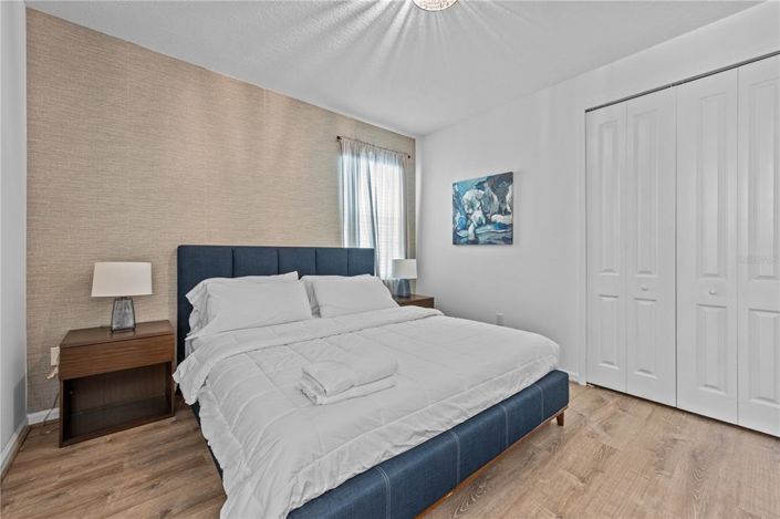 Image No.17-14 Bed Property for sale