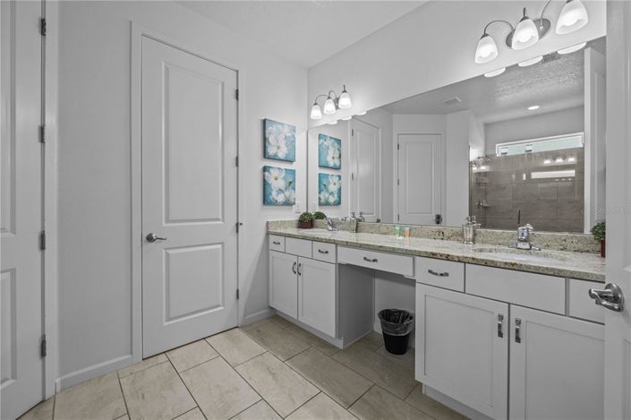 Image No.29-14 Bed Property for sale