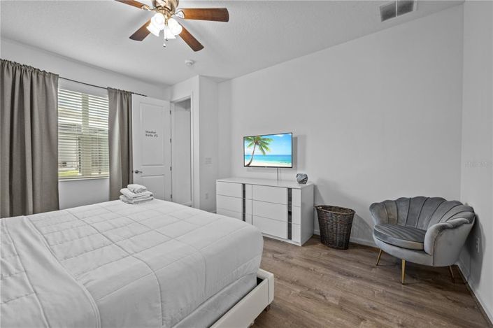 Image No.31-14 Bed Property for sale