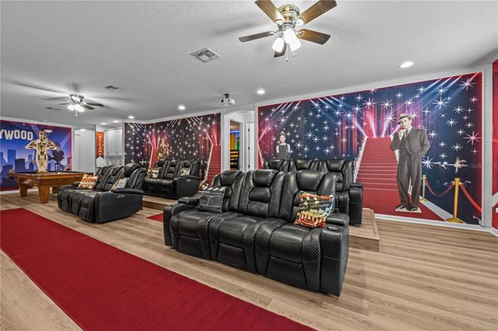 Image No.37-14 Bed Property for sale