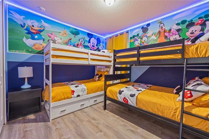 Image No.38-14 Bed Property for sale