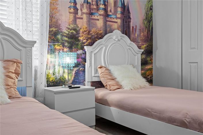 Image No.43-14 Bed Property for sale