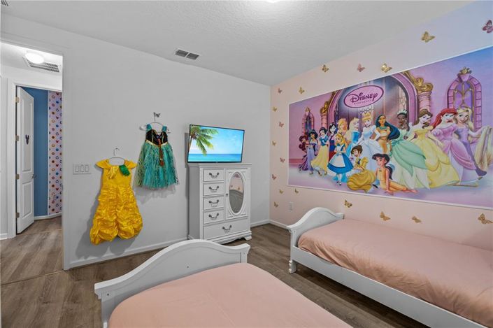 Image No.44-14 Bed Property for sale