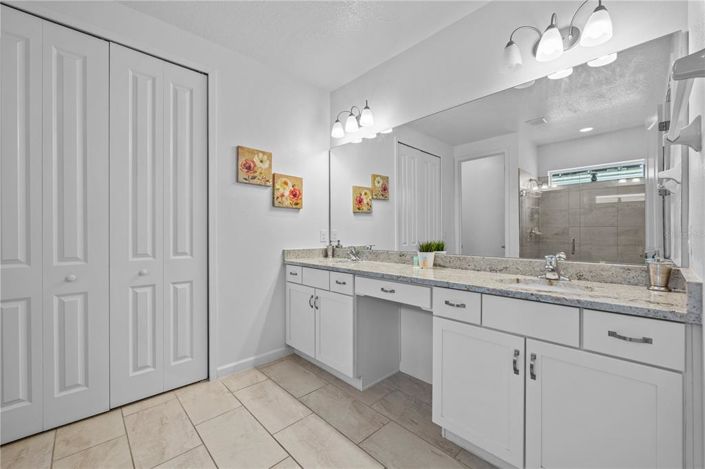 Image No.47-14 Bed Property for sale