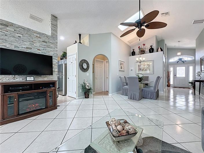 Image No.16-4 Bed Property for sale