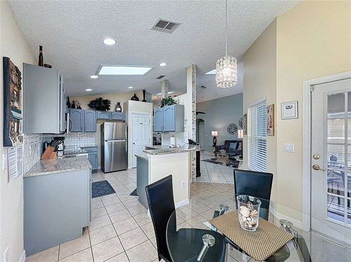 Image No.19-4 Bed Property for sale