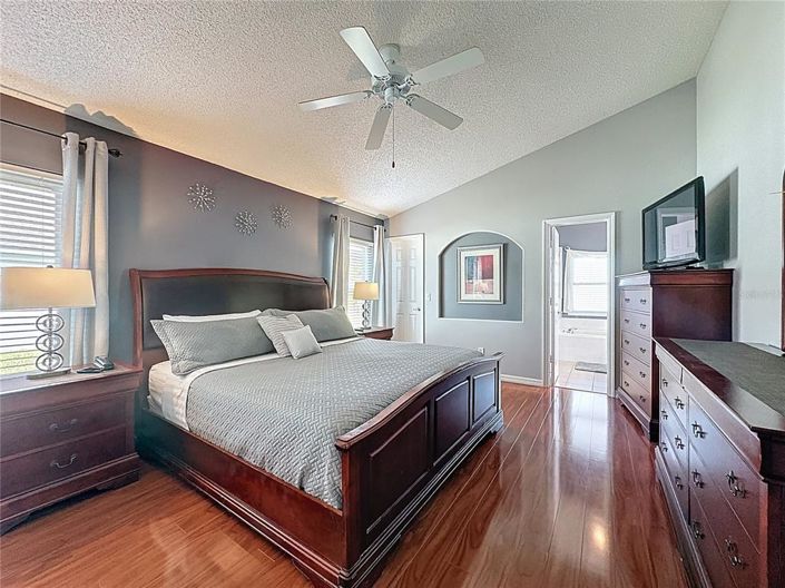 Image No.35-4 Bed Property for sale