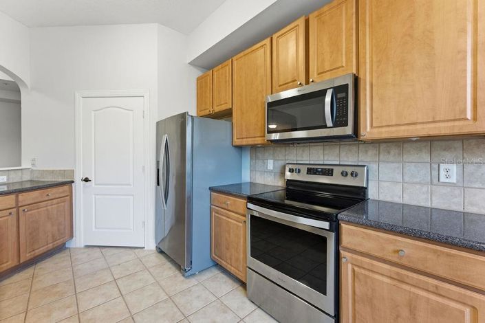 Image No.10-1 Bed Property for sale