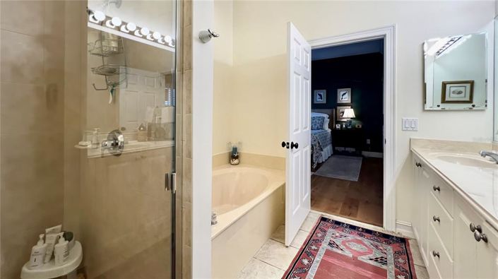 Image No.20-4 Bed Townhouse for sale