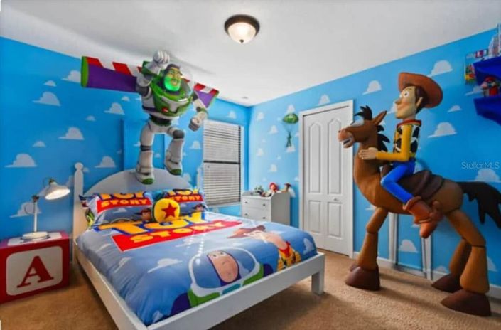 Image No.13-6 Bed Property for sale