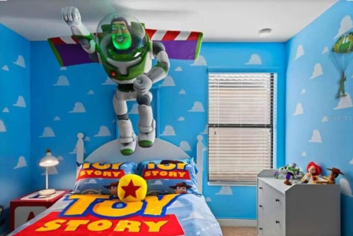 Image No.6-6 Bed Property for sale