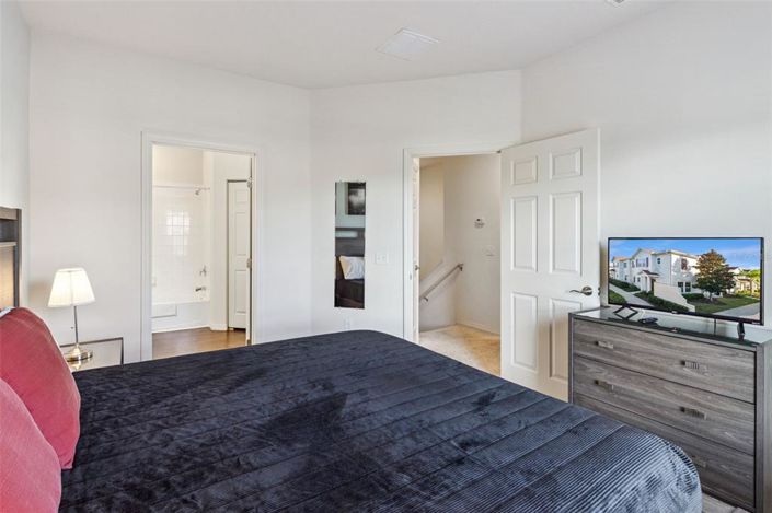 Image No.19-4 Bed Townhouse for sale