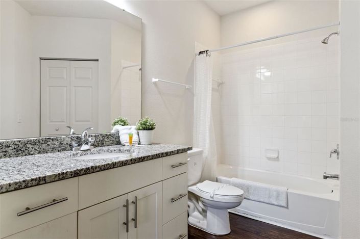 Image No.25-4 Bed Townhouse for sale