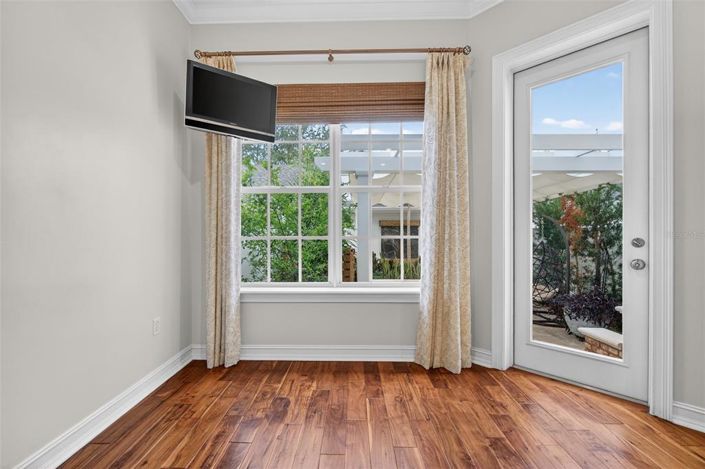 Image No.14-4 Bed Townhouse for sale