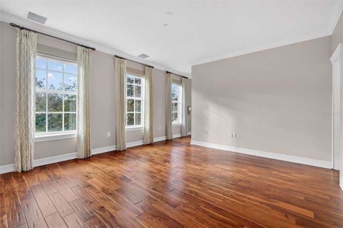 Image No.21-4 Bed Townhouse for sale