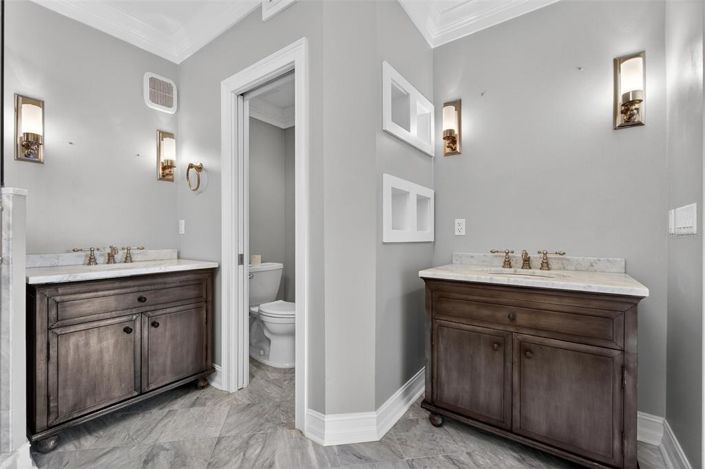 Image No.26-4 Bed Townhouse for sale