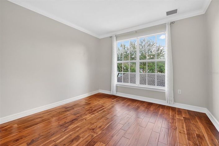 Image No.29-4 Bed Townhouse for sale