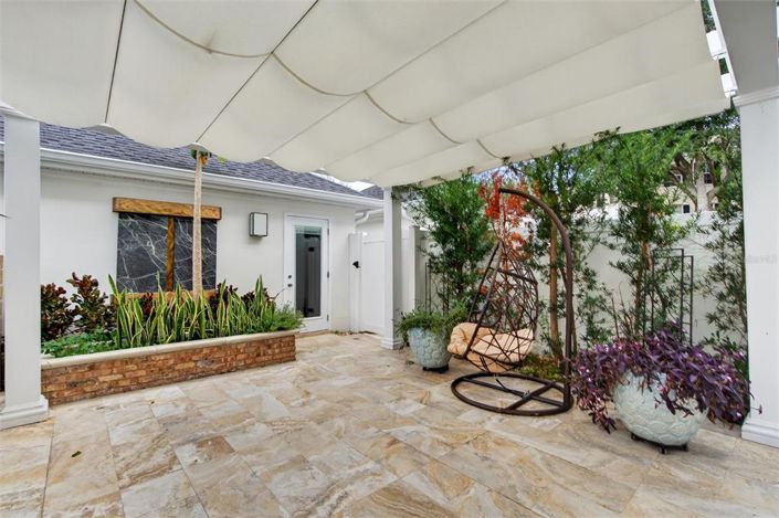 Image No.44-4 Bed Townhouse for sale