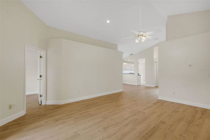 Image No.25-4 Bed Property for sale