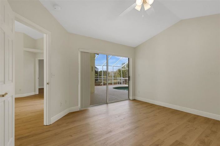 Image No.27-4 Bed Property for sale