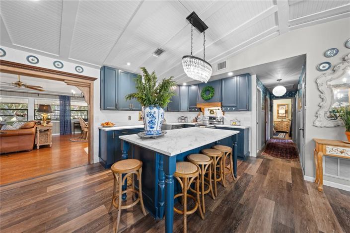 Image No.11-3 Bed Property for sale