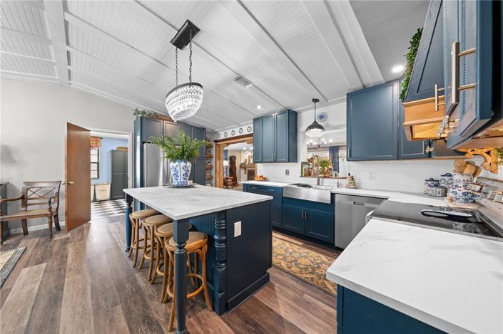 Image No.13-3 Bed Property for sale