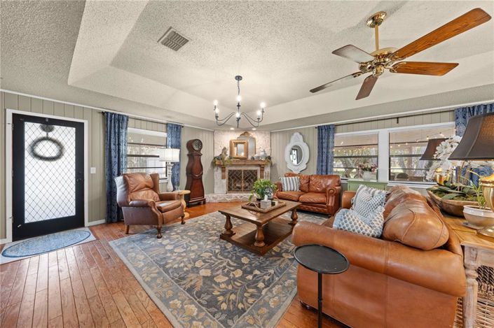 Image No.18-3 Bed Property for sale