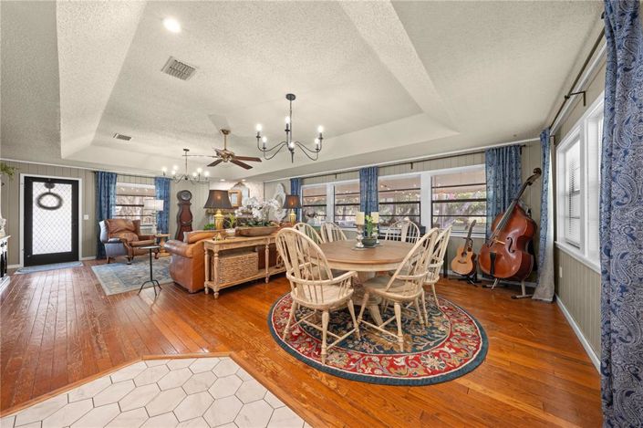 Image No.21-3 Bed Property for sale