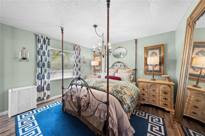 Image No.24-3 Bed Property for sale