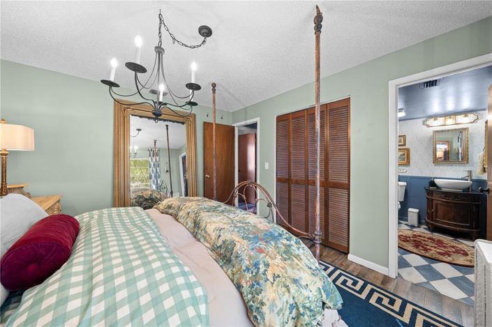 Image No.25-3 Bed Property for sale