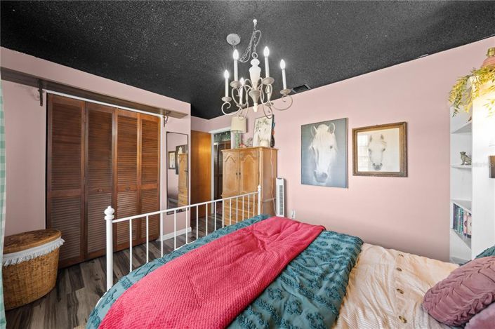 Image No.28-3 Bed Property for sale