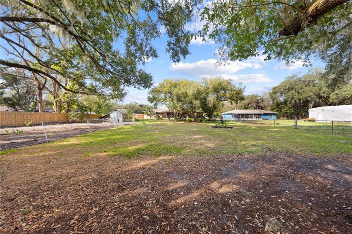 Image No.42-3 Bed Property for sale