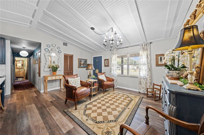 Image No.6-3 Bed Property for sale