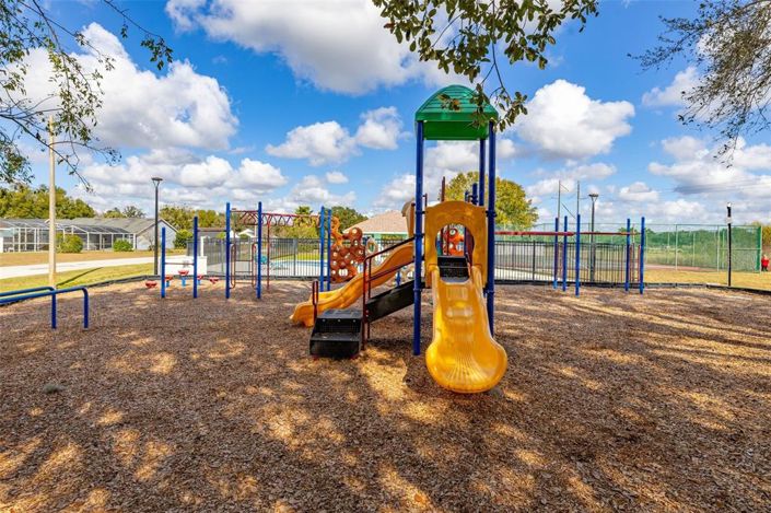 Image No.37-3 Bed Property for sale